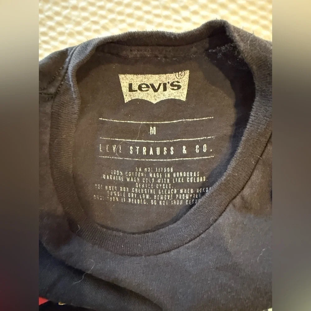 Levi's Black Graphic T-Shirt Rainbow Letters Size M